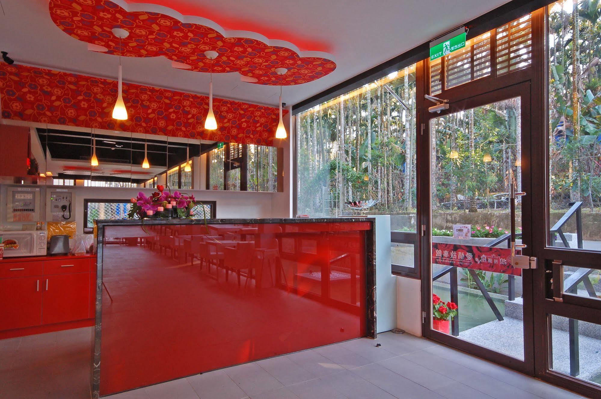 Full House Bed And Breakfast Nantou Kültér fotó